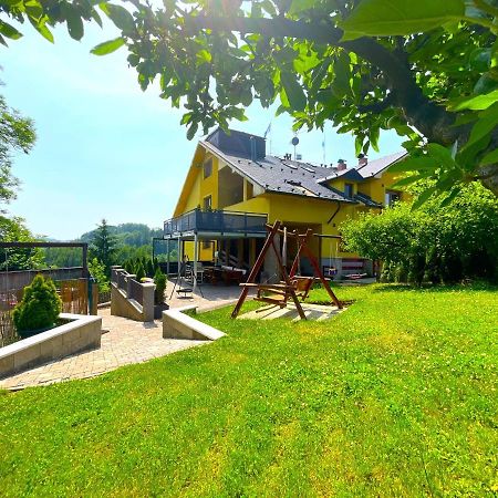 Apartament Maxovo Kralovstvi Rovensko pod Troskami Zewnętrze zdjęcie