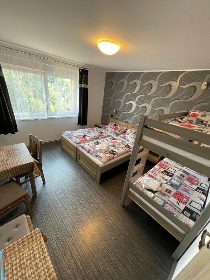 Apartament Maxovo Kralovstvi Rovensko pod Troskami Zewnętrze zdjęcie