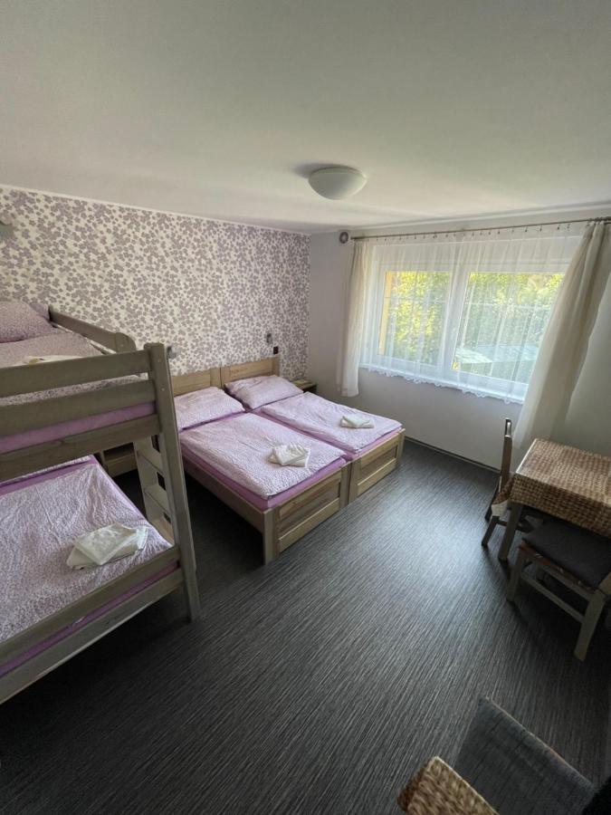 Apartament Maxovo Kralovstvi Rovensko pod Troskami Zewnętrze zdjęcie