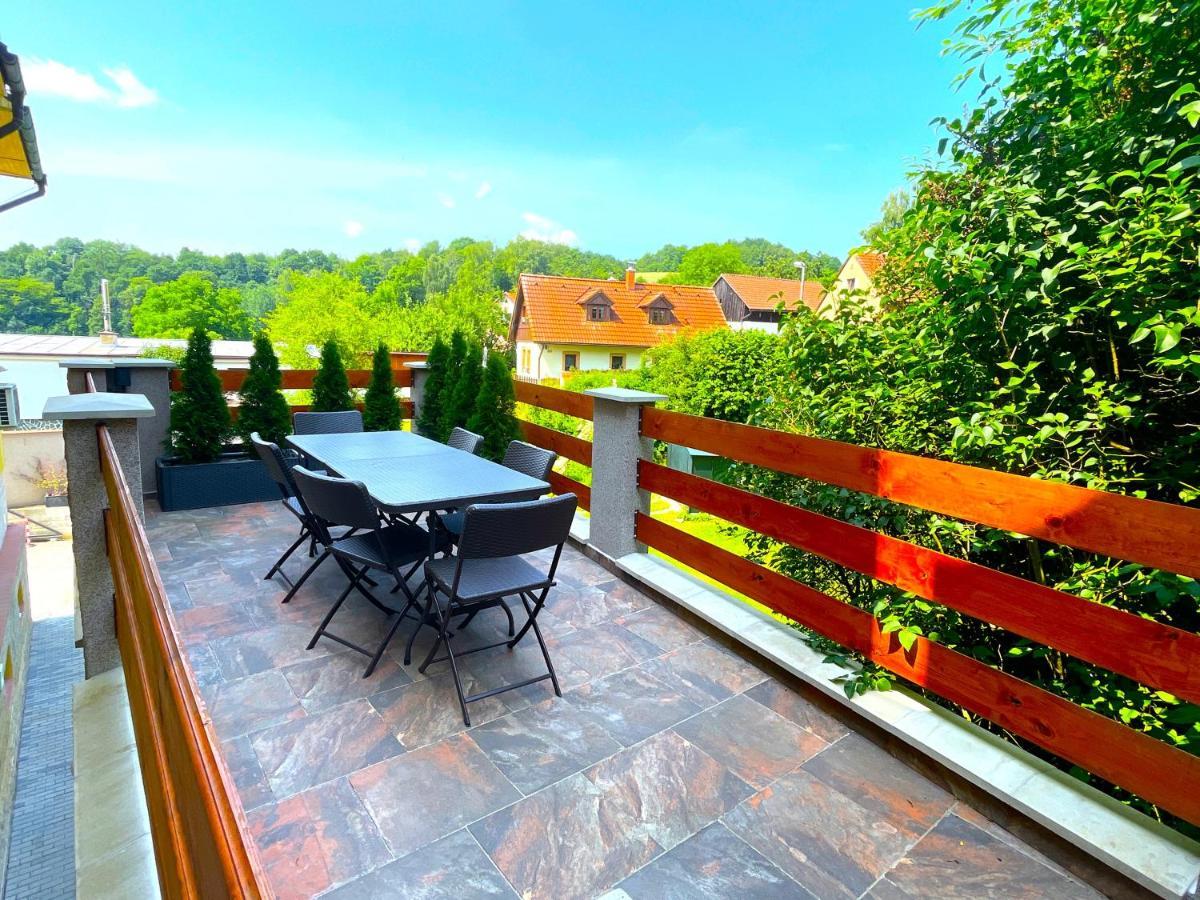 Apartament Maxovo Kralovstvi Rovensko pod Troskami Zewnętrze zdjęcie